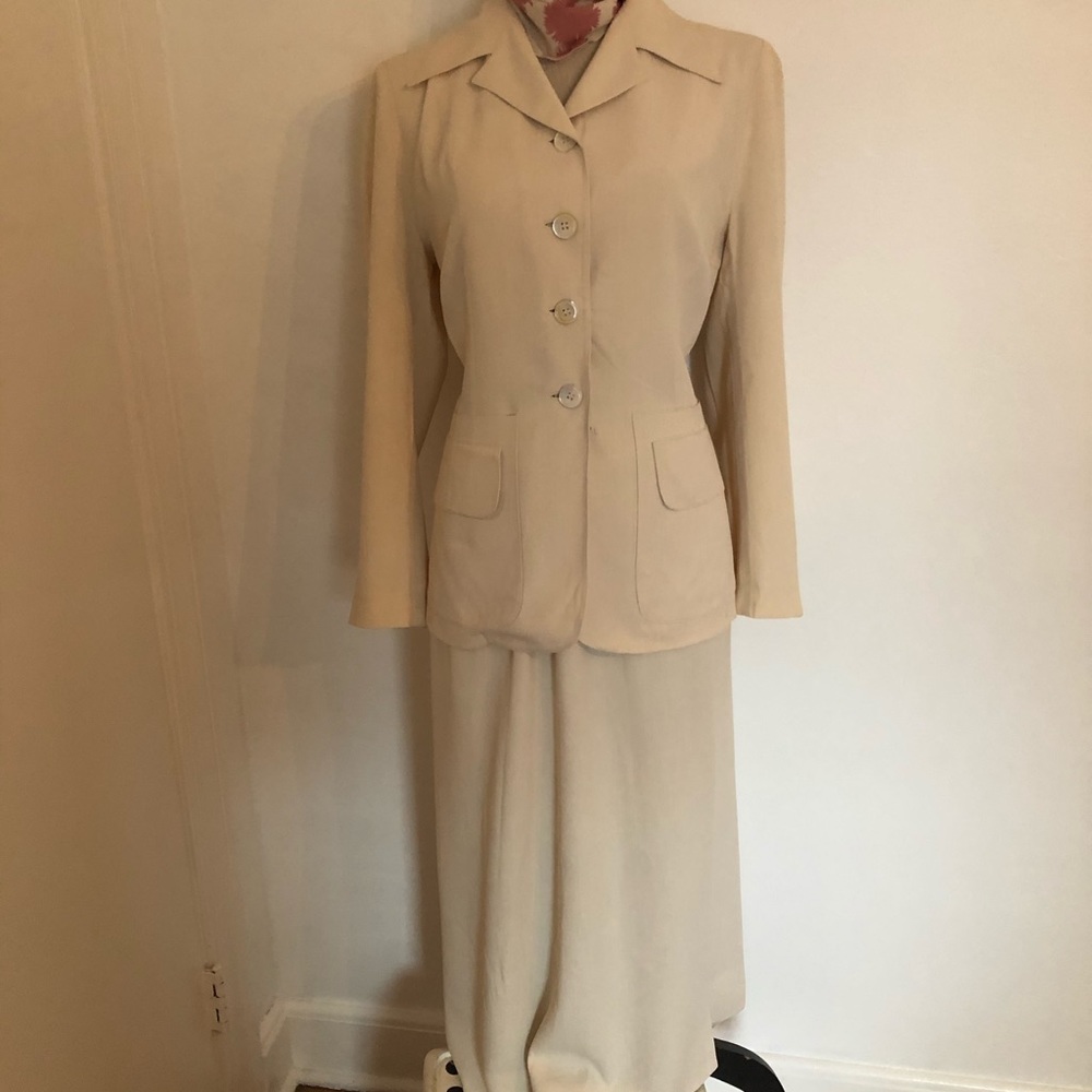 COPY - Beige two piece vintage suit